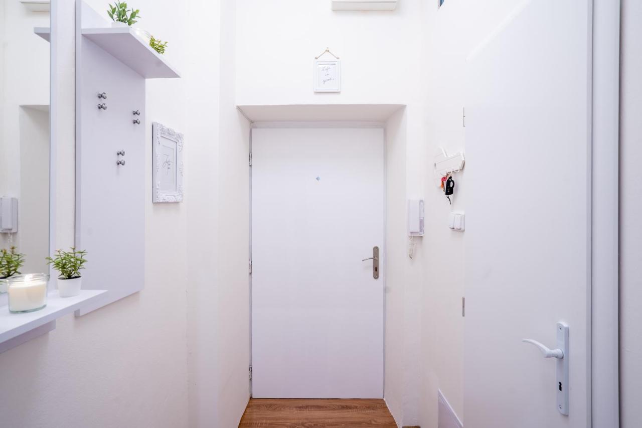 Family Apartment Ostrava Exterior foto