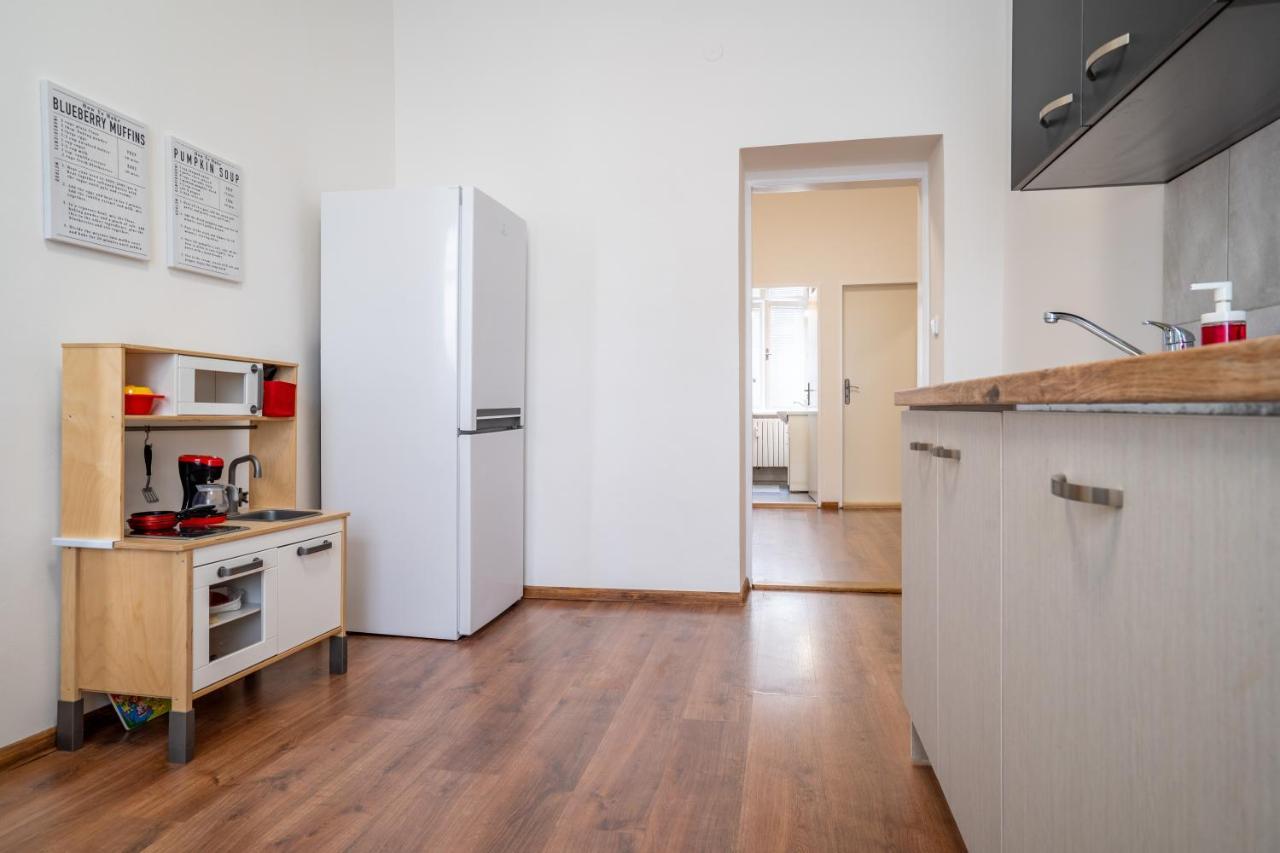 Family Apartment Ostrava Exterior foto