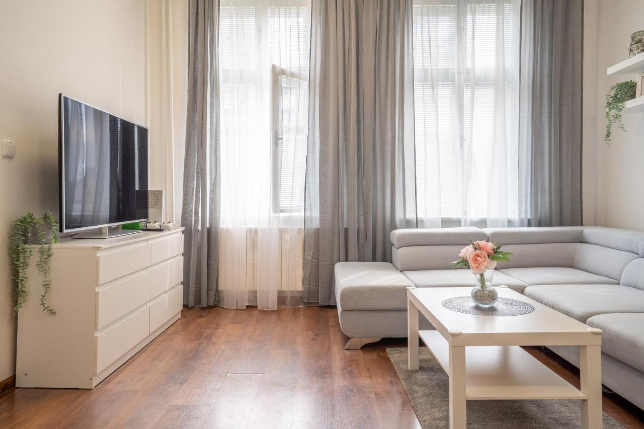 Family Apartment Ostrava Exterior foto
